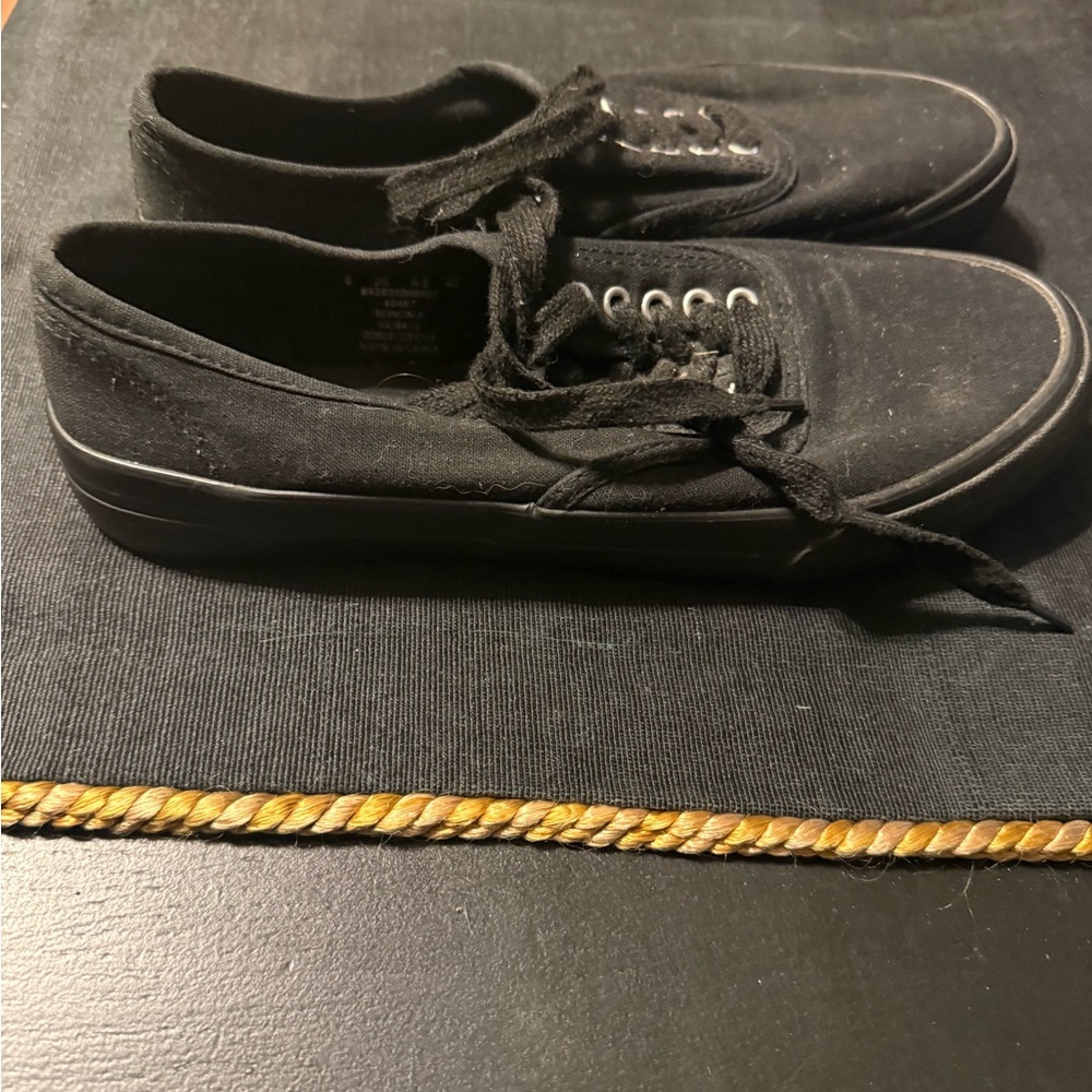 Joe Boxer Black Canvas Low-Top Lace-Up Sneakers